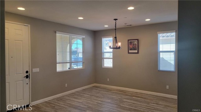 Detail Gallery Image 28 of 44 For 846 Santona, Perris,  CA 92571 - 5 Beds | 3 Baths