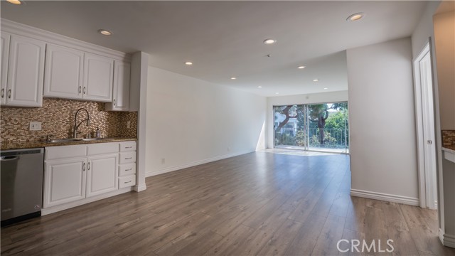 Front Image Thumbnail for CRNP25248159