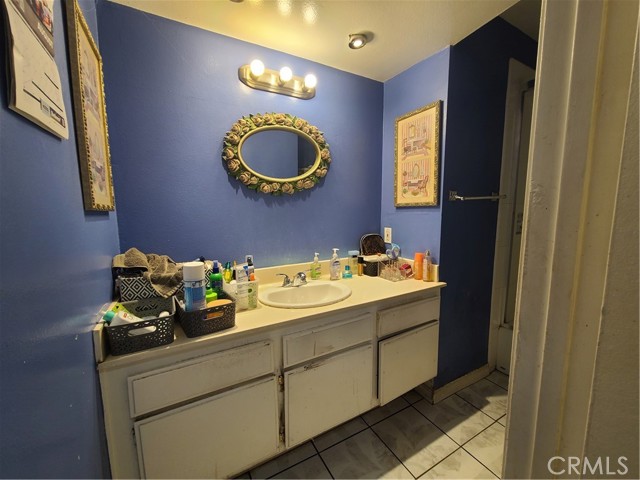 8847 Willis Avenue, D01 photo 6