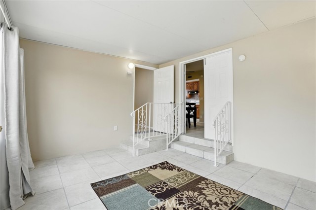 2709 W 109th Street, Inglewood CA: https://media.crmls.org/medias/bd34c058-a058-4b50-b597-4c5c67679c71.jpg