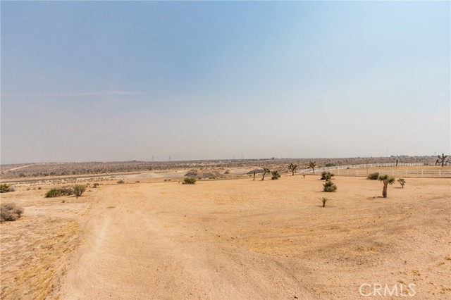 23833 Rancho Street, Apple Valley CA: https://media.crmls.org/medias/bd35280a-0959-4f99-856f-0877a17f2991.jpg