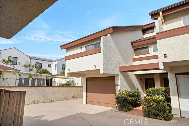 Detail Gallery Image 28 of 34 For 2317 Carnegie Ln #B,  Redondo Beach,  CA 90278 - 3 Beds | 2/1 Baths