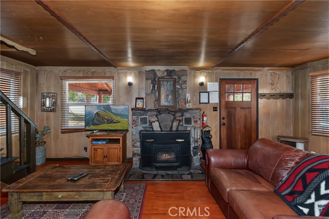 Detail Gallery Image 16 of 42 For 435 Arroyo, Big Bear Lake,  CA 92315 - 3 Beds | 1 Baths