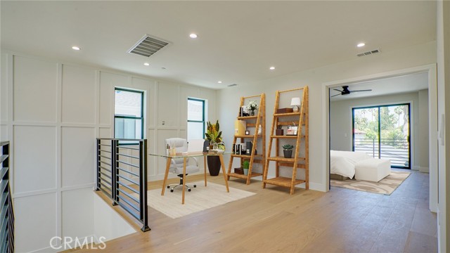 Detail Gallery Image 36 of 68 For 6250 Lindley Ave, Encino,  CA 91316 - 4 Beds | 3/1 Baths