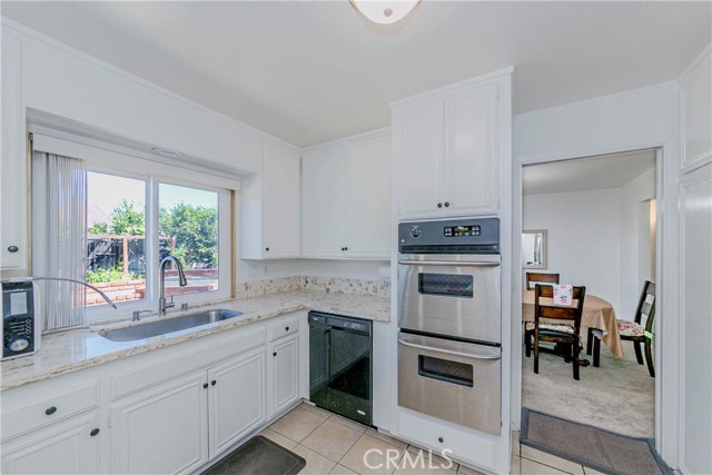 Detail Gallery Image 9 of 37 For 2401 El Portal Way, Oxnard,  CA 93035 - 4 Beds | 2/1 Baths