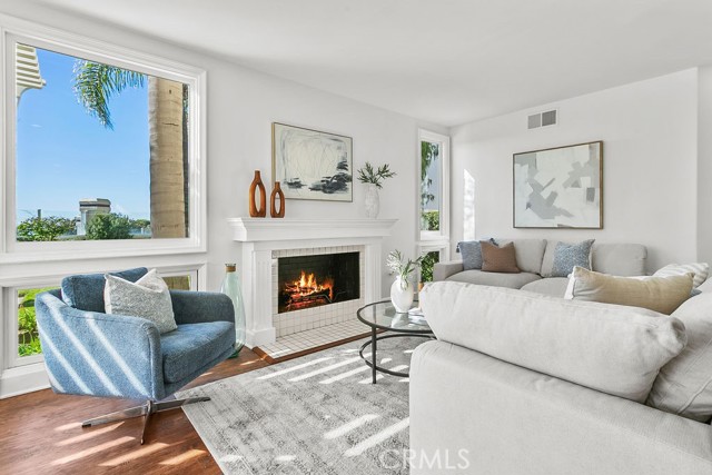 Detail Gallery Image 12 of 56 For 19 Harbor Pointe, Corona Del Mar,  CA 92625 - 4 Beds | 4/1 Baths