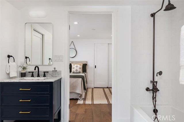 1130 Windsor Place, South Pasadena CA: https://media.crmls.org/medias/bd36e480-289f-4ab3-a167-d1bf4789137a.jpg