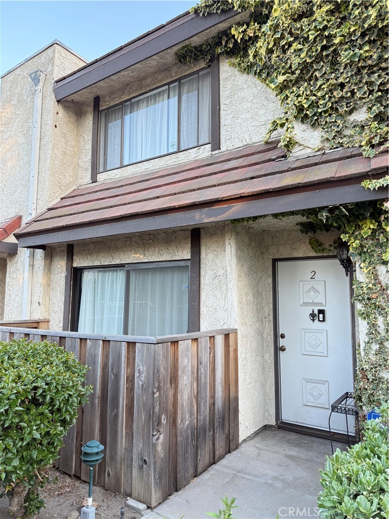 9525 Sylmar Avenue #2