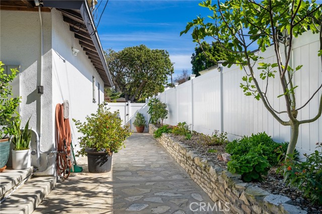 Detail Gallery Image 14 of 43 For 26621 Basswood, Rancho Palos Verdes,  CA 90275 - 4 Beds | 3 Baths