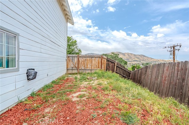 22510 Eagle Way, Tehachapi CA: https://media.crmls.org/medias/bd37c639-9050-40df-a6cf-8ce514ba246b.jpg
