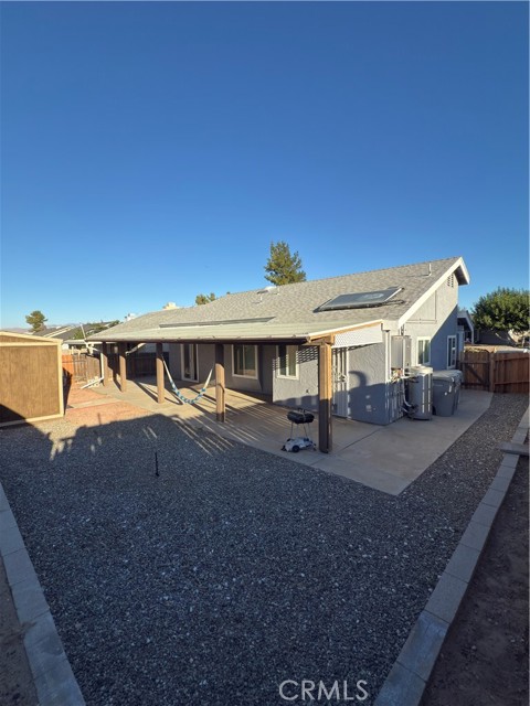 14164 Poplar Street, Hesperia CA: https://media.crmls.org/medias/bd37dcdd-3005-4b42-918e-a9dcac99ddcd.jpg