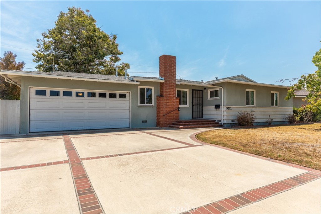 9712 Dakota Ave