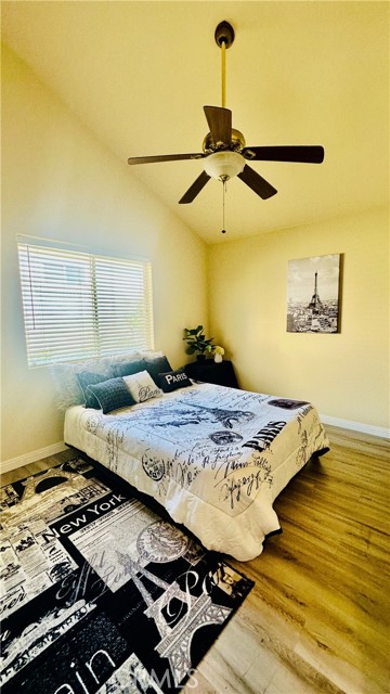 Detail Gallery Image 37 of 45 For 18336 1/2 Keswick St, Reseda,  CA 91335 - 4 Beds | 3/1 Baths