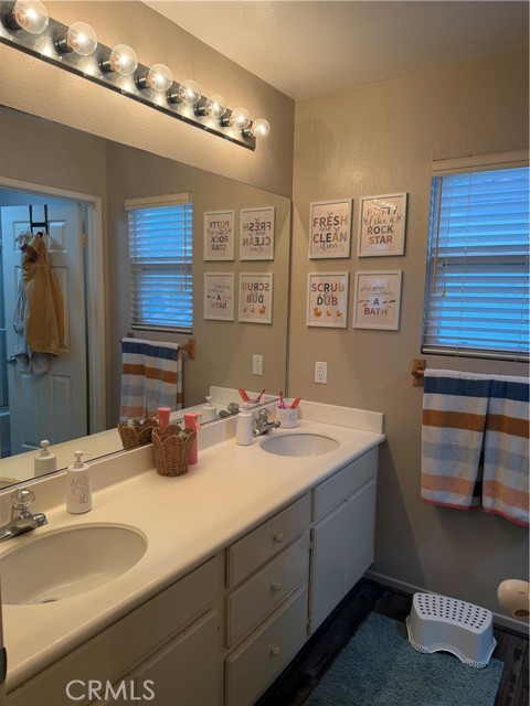 Detail Gallery Image 20 of 31 For 30816 Point Woods Ct, Temecula,  CA 92591 - 4 Beds | 2/1 Baths