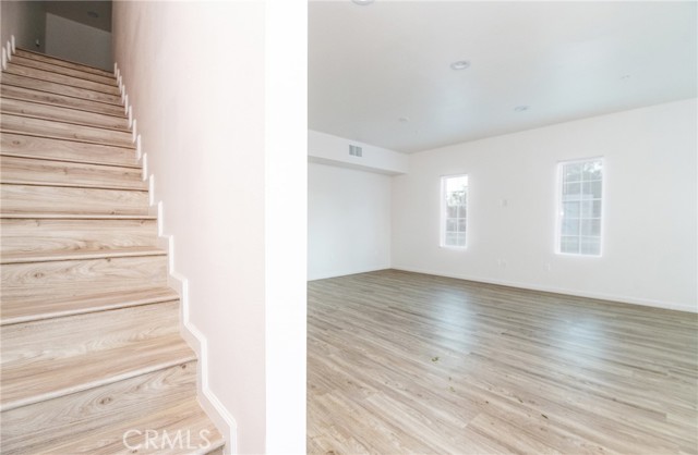 5502 Los Angeles Avenue, Simi Valley, California 93063, 3 Bedrooms Bedrooms, ,2 BathroomsBathrooms,Townhouse,For Sale,Los Angeles,MB25150074