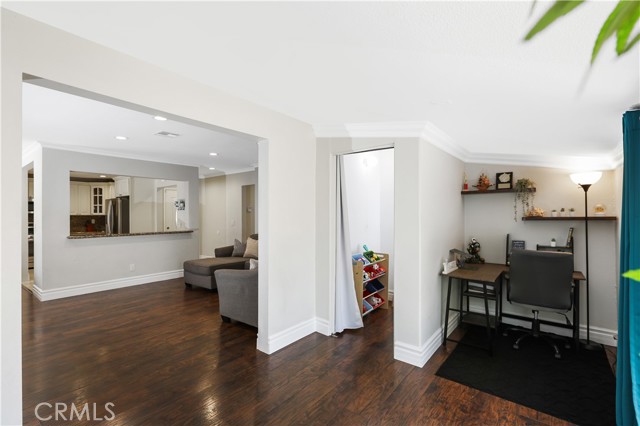 2279 W Falmouth Avenue, Anaheim CA: https://media.crmls.org/medias/bd3c9b78-aa4f-4c98-a06a-23198ce5f292.jpg