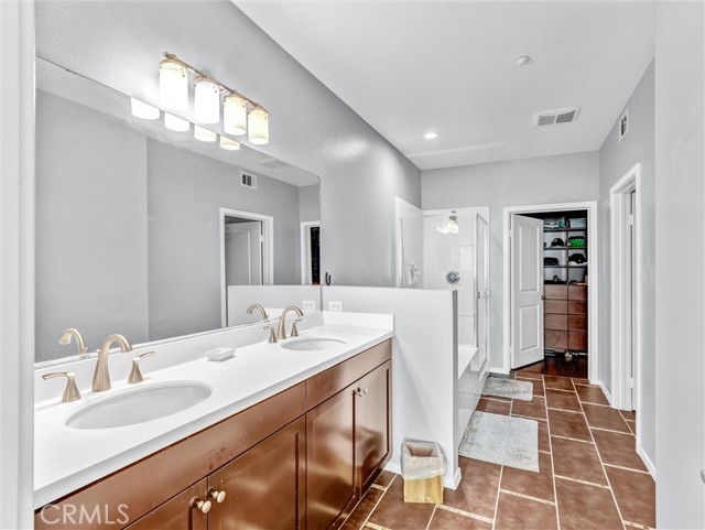 Detail Gallery Image 12 of 26 For 12922 Union #302,  Hawthorne,  CA 90250 - 2 Beds | 2 Baths