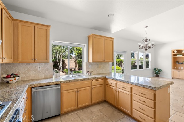2511 Del Sur, Santa Maria CA: https://media.crmls.org/medias/bd3d7711-3ea4-44b8-be70-e90c2904d5aa.jpg