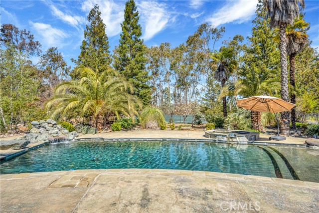 Detail Gallery Image 4 of 42 For 3125 Ranch Court, Lakeport,  CA 95453 - 4 Beds | 3/1 Baths