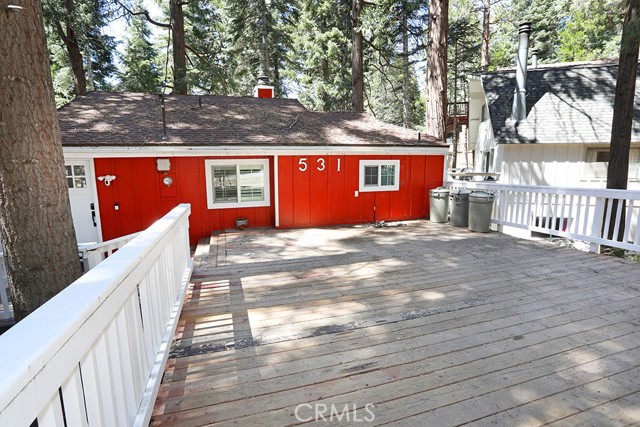 Detail Gallery Image 2 of 36 For 531 W Victoria Ct, Lake Arrowhead,  CA 92352 - 4 Beds | 2/1 Baths