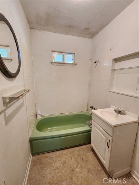 Detail Gallery Image 7 of 12 For 1701 Yolo St, Corning,  CA 96021 - 3 Beds | 2 Baths