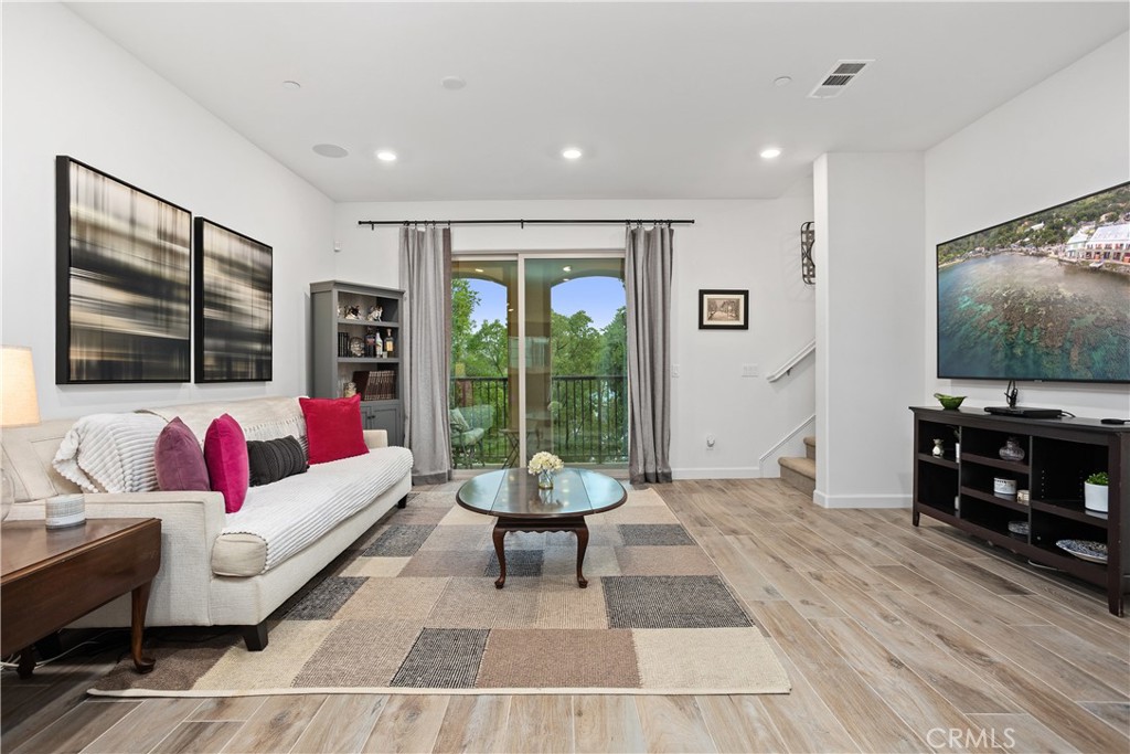 4366 Pacifica Way #7