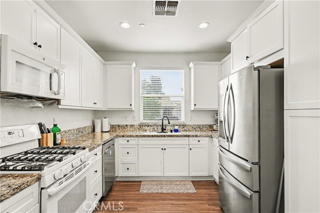 Detail Gallery Image 14 of 44 For 494 Lily, Merced,  CA 95341 - 3 Beds | 2 Baths