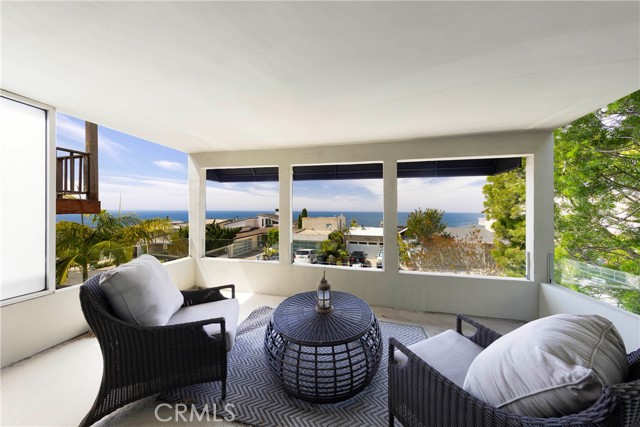 Detail Gallery Image 19 of 29 For 1040 La Mirada St, Laguna Beach,  CA 92651 - 3 Beds | 3 Baths