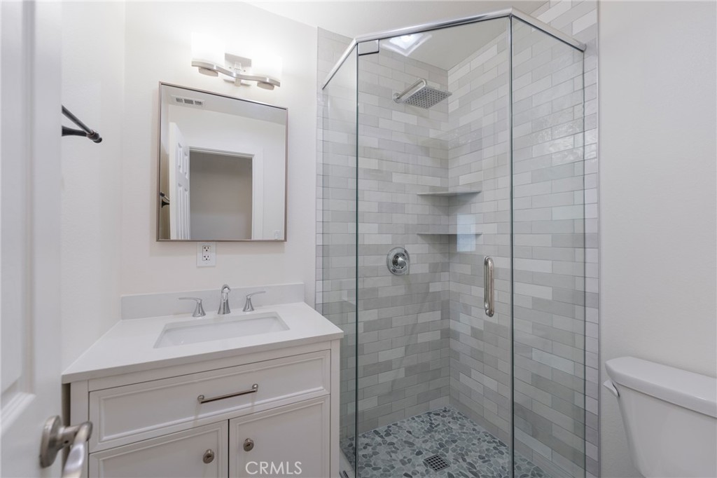 MLS #OC25244856 image #15