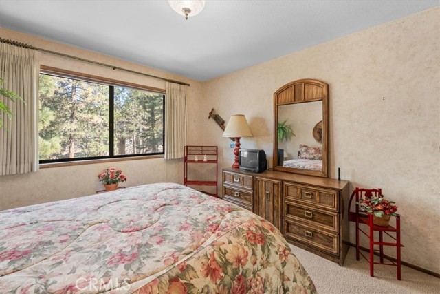 Detail Gallery Image 17 of 30 For 268 Olympic, Big Bear Lake,  CA 92315 - 4 Beds | 3 Baths