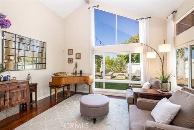 Detail Gallery Image 8 of 27 For 4971 Hemlock, Irvine,  CA 92612 - 3 Beds | 2 Baths
