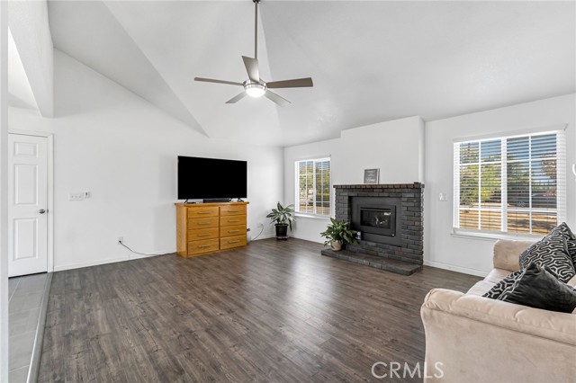 Detail Gallery Image 7 of 41 For 17768 Brook Dr, Madera,  CA 93638 - 3 Beds | 2 Baths