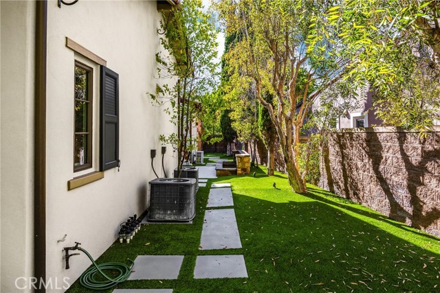 Detail Gallery Image 75 of 75 For 34 Tall Hedge, Irvine,  CA 92603 - 4 Beds | 4/1 Baths