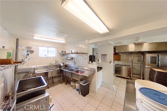  Commercial for Sale in Los Angeles, California