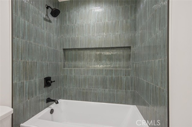 Detail Gallery Image 31 of 43 For 21140 Winterset Dr, Saugus,  CA 91350 - 4 Beds | 2 Baths