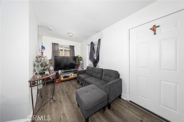 Detail Gallery Image 7 of 18 For 811 E Nocta, Ontario,  CA 91764 - – Beds | – Baths