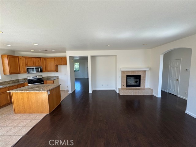 Detail Gallery Image 4 of 23 For 31973 Browning St, Murrieta,  CA 92563 - 4 Beds | 2/1 Baths