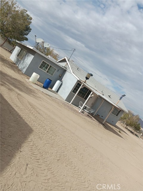 Detail Gallery Image 4 of 26 For 30107 Bourbon, Lucerne Valley,  CA 92356 - 3 Beds | 2 Baths