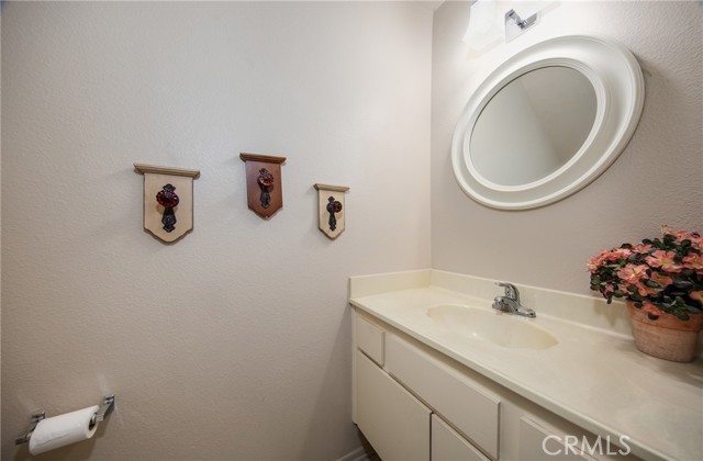 Detail Gallery Image 6 of 18 For 1107 W Francis St a,  Ontario,  CA 91762 - 2 Beds | 1/1 Baths