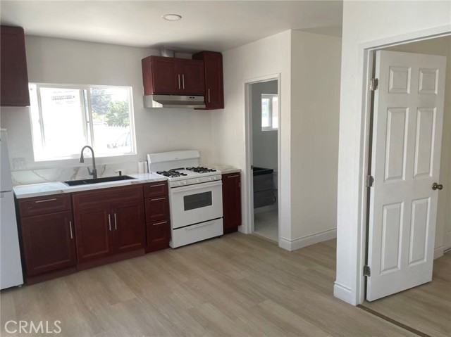 672 East 115th Street photo 6