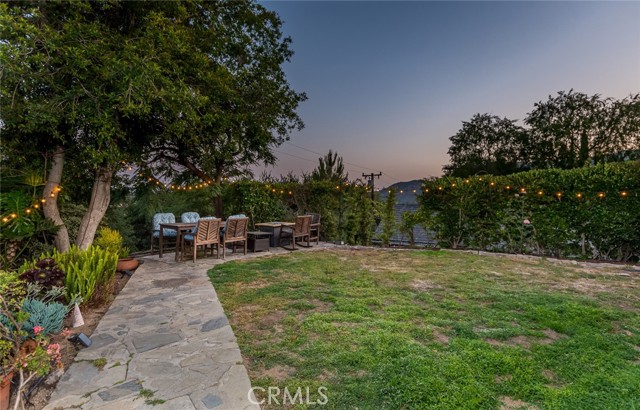 1967 Hilldale Drive, La Canada Flintridge CA: https://media.crmls.org/medias/bd43d6a3-651c-4ade-af74-30fafeae288f.jpg