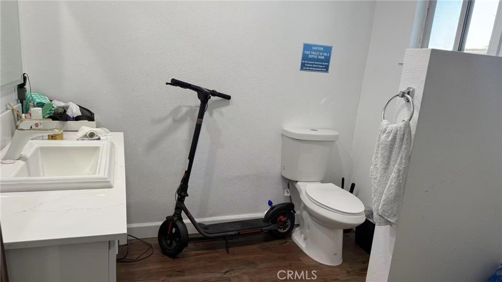 https://media.crmls.org/medias/bd44a444-7f03-4087-8190-655ee06b47dd.jpg?preset=X-Large