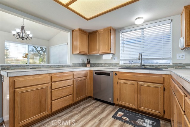 Detail Gallery Image 9 of 39 For 919 Saint Ann, Paso Robles,  CA 93446 - 3 Beds | 2 Baths