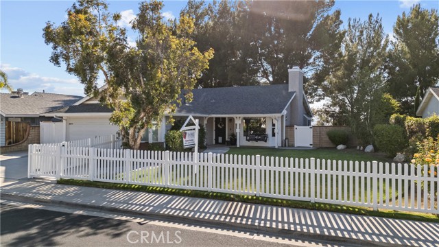 Image 2 for 27915 Carnegie Ave, Saugus, CA 91350
