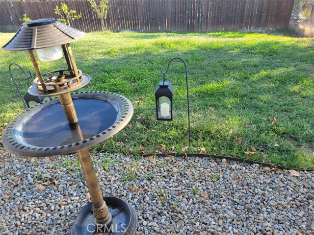 Detail Gallery Image 5 of 8 For 1809 Davidson, Bakersfield,  CA 93305 - 3 Beds | 2 Baths