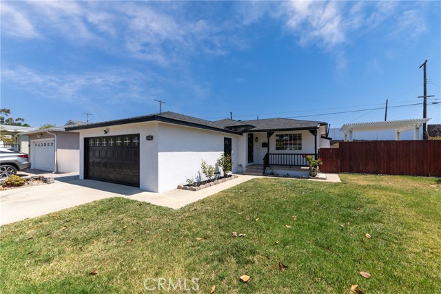 2823 Fisk Lane, Redondo Beach, California 90278, 3 Bedrooms Bedrooms, ,2 BathroomsBathrooms,Residential,Sold,Fisk,PV23094002