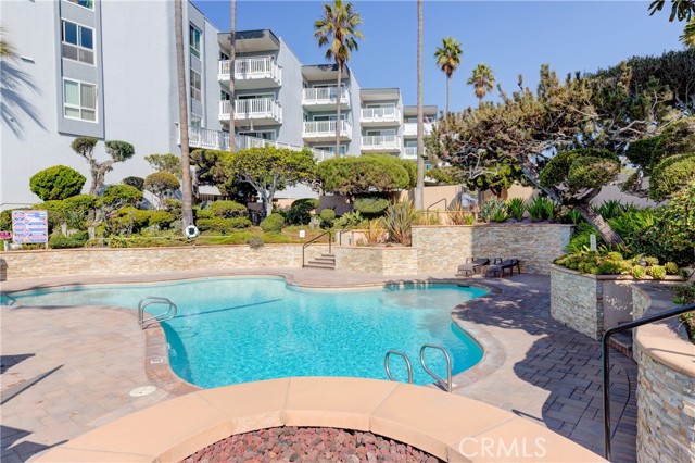 660 The Village, Redondo Beach, California 90277, 1 Bedroom Bedrooms, ,1 BathroomBathrooms,Residential,Sold,The Village,SB22233785