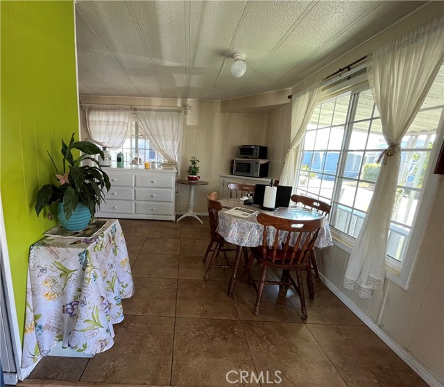 Detail Gallery Image 4 of 13 For 16707 Garfield Ave #1806,  Paramount,  CA 90723 - 2 Beds | 1 Baths