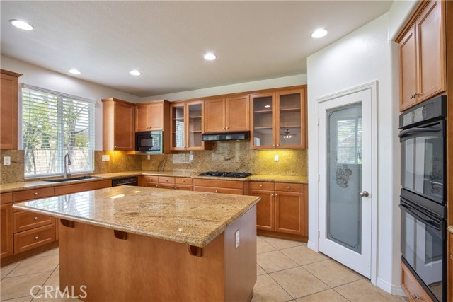 Detail Gallery Image 16 of 75 For 37639 Botanica Pl, Murrieta,  CA 92562 - 6 Beds | 4 Baths