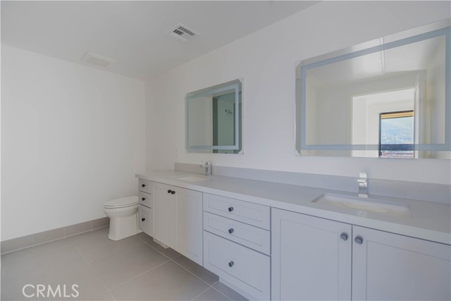 Detail Gallery Image 13 of 40 For 2608 Honolulu Ave #210,  Montrose,  CA 91020 - 2 Beds | 2 Baths